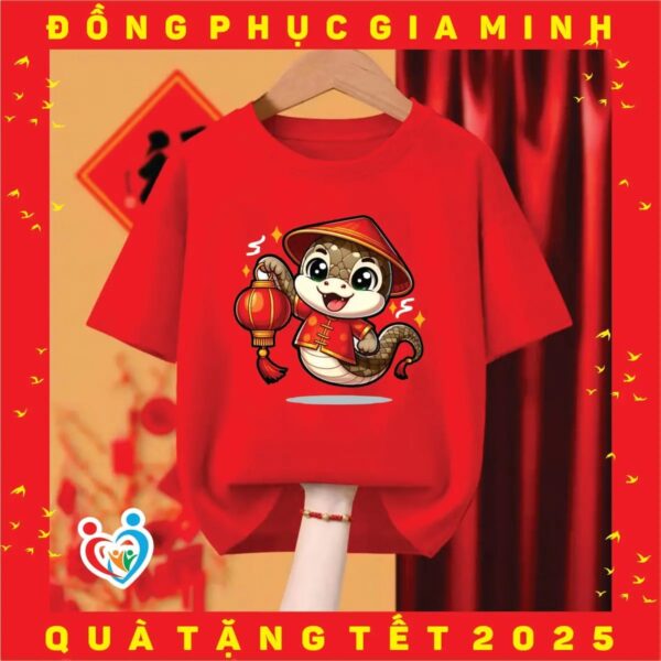 Áo Tết 2025 in hình linh vật rắn